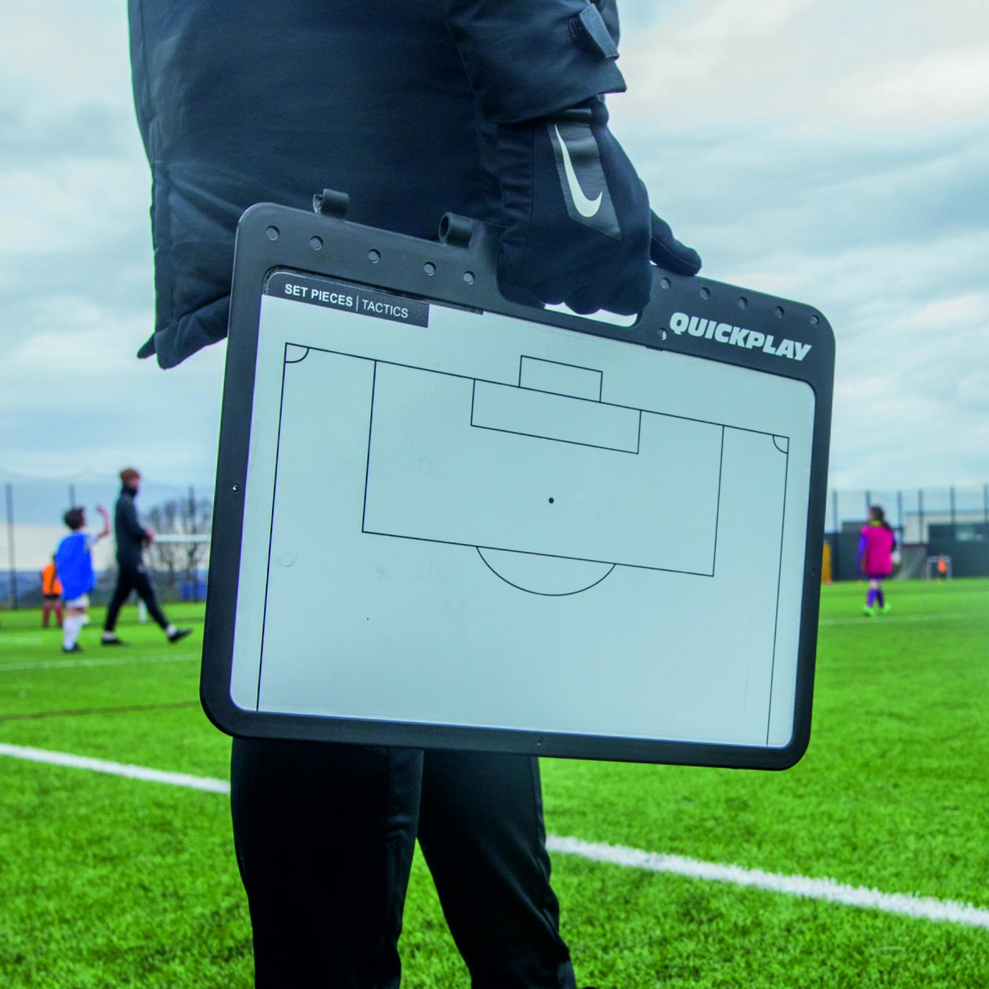 Tableau tactique de football pour entraîneurs