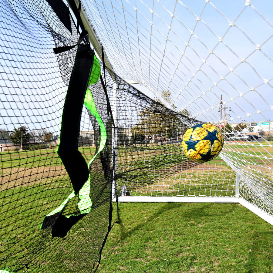 Filet cible TARGET Pro 730 x 240 cm pour buts de football à 11 (but non inclus)