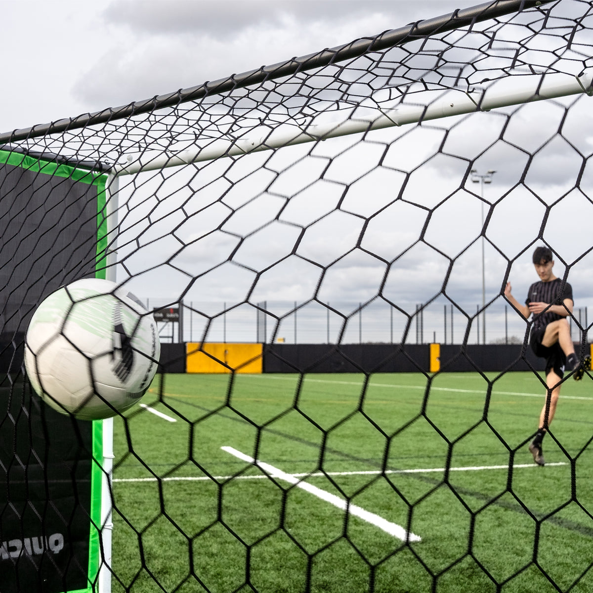 But, rebondisseur et mur de passes 3 en 1 TEKKERS GS Trainer