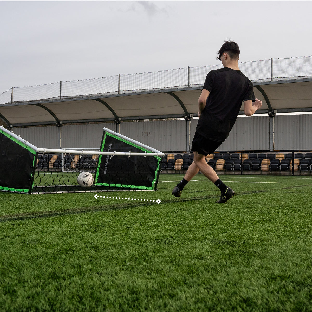 But, rebondisseur et mur de passes 3 en 1 TEKKERS GS Trainer