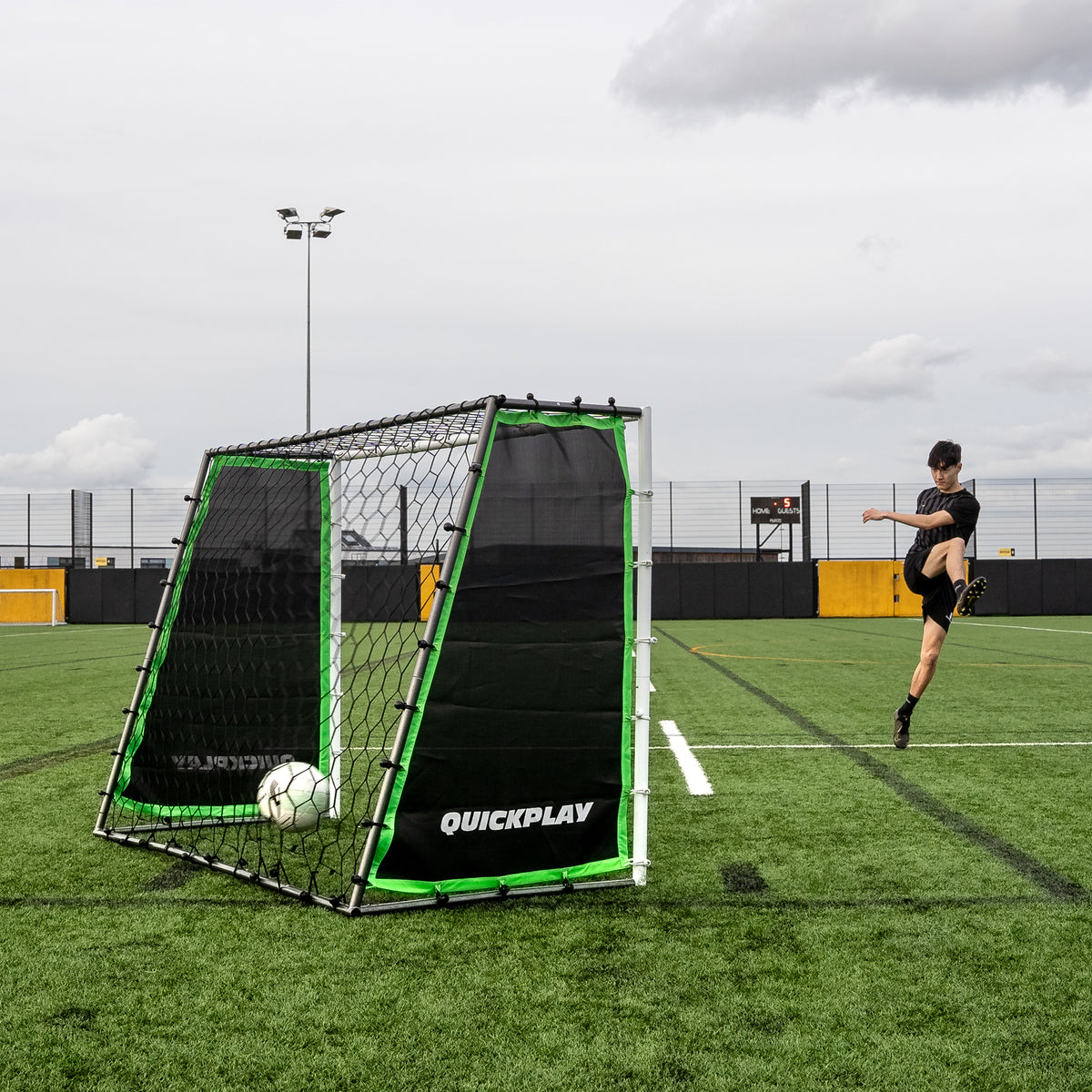 But, rebondisseur et mur de passes 3 en 1 TEKKERS GS Trainer