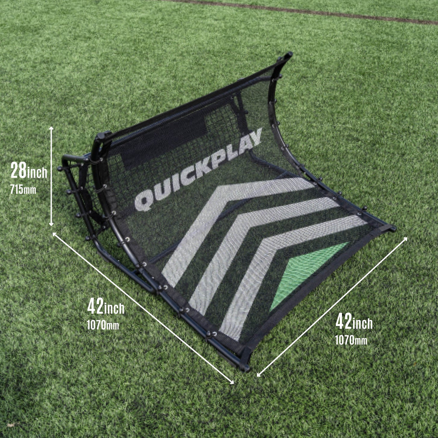 Schéma des dimensions du rebondisseur de football 2 en 1 TEKKERS Air : base de 1070 mm sur 1070 mm, hauteur 715 mm.